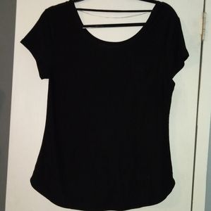 Pocket scoop tee
